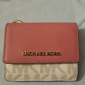 Super cute💕 Michael Kors wallet